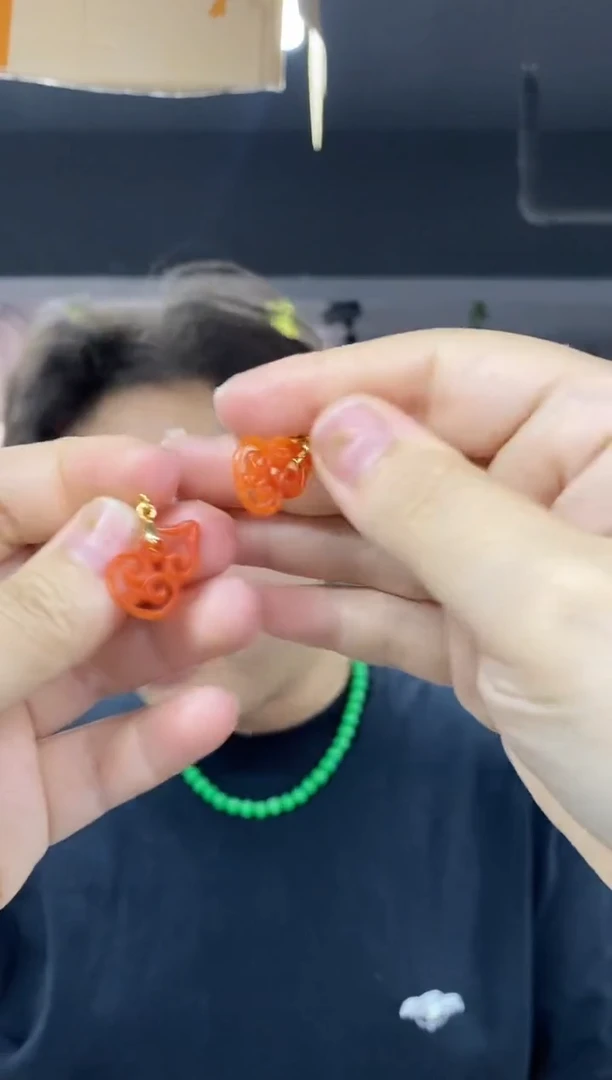 未镶嵌翡翠耳饰多样性发其一颜色微差