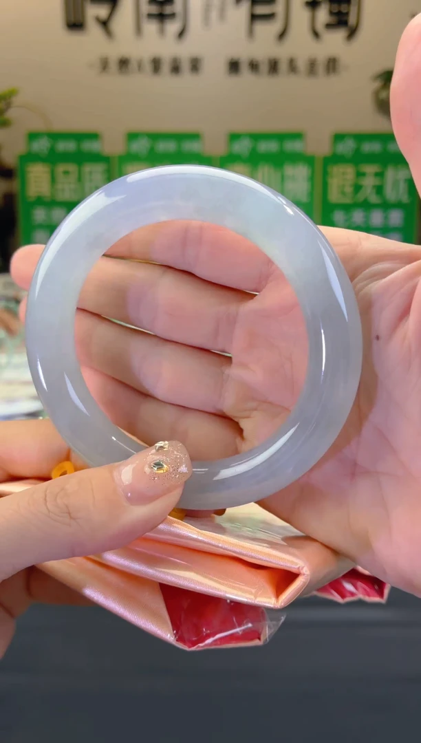 未镶嵌手镯翡翠A11,全款13W，定金2W