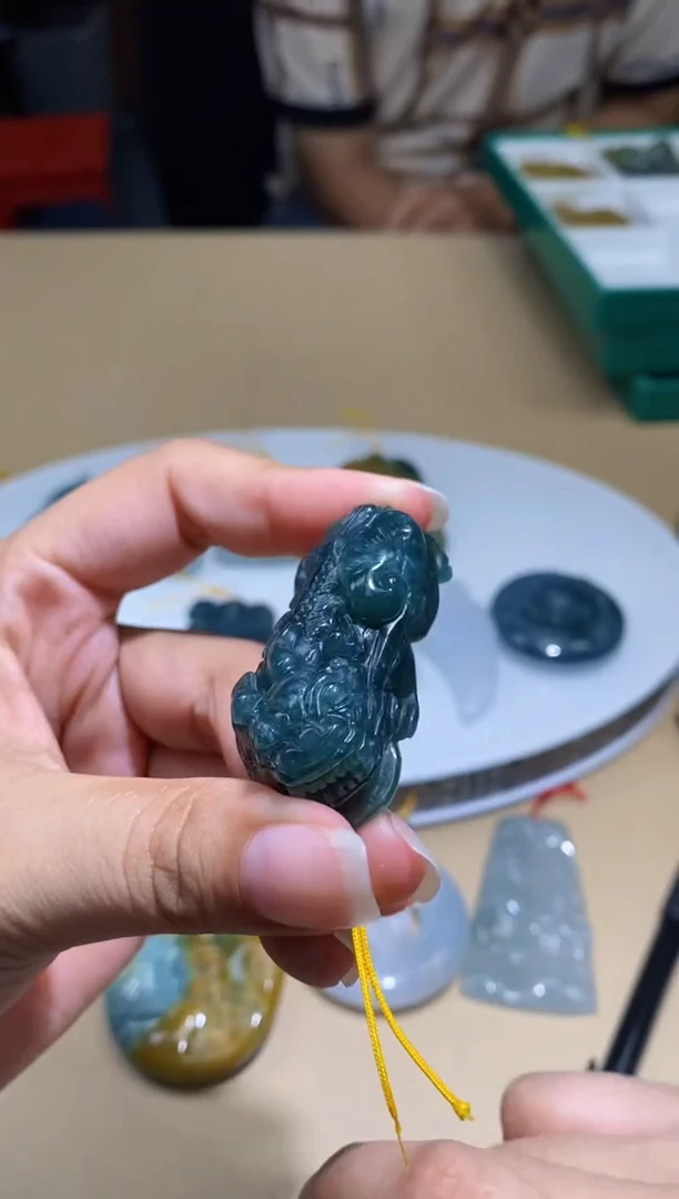 未镶嵌定制翡翠挂件