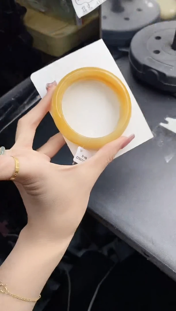 未镶嵌手镯石英质玉j194-HB多样性发货60+