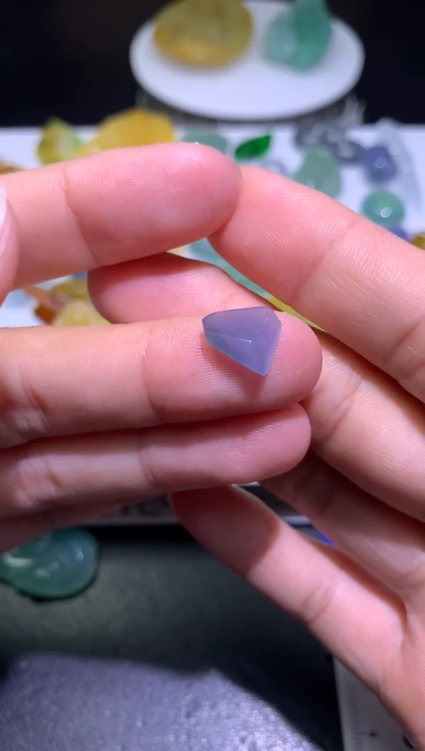 定制翡翠未镶嵌毛货