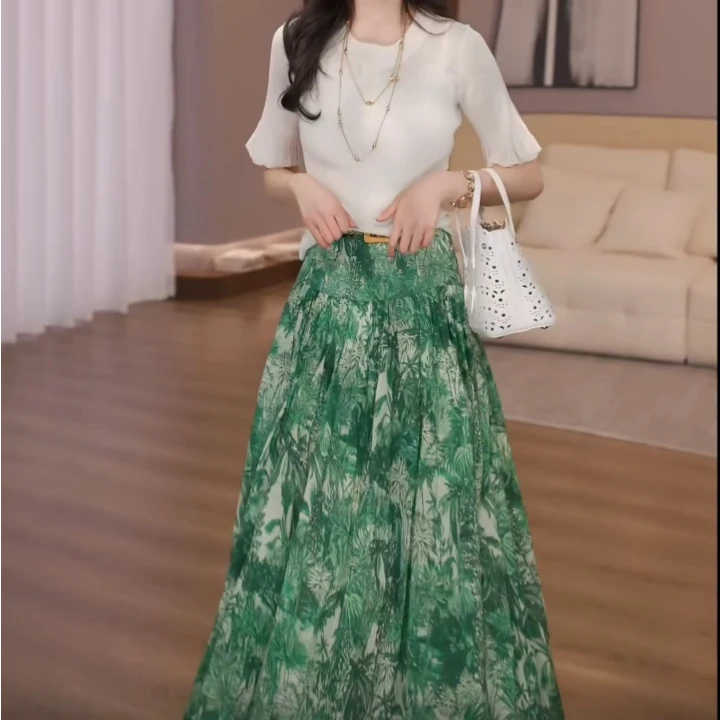 [工厂直销套装]夏季新款法式减龄上衣高腰度假风碎花裙99479+Q311