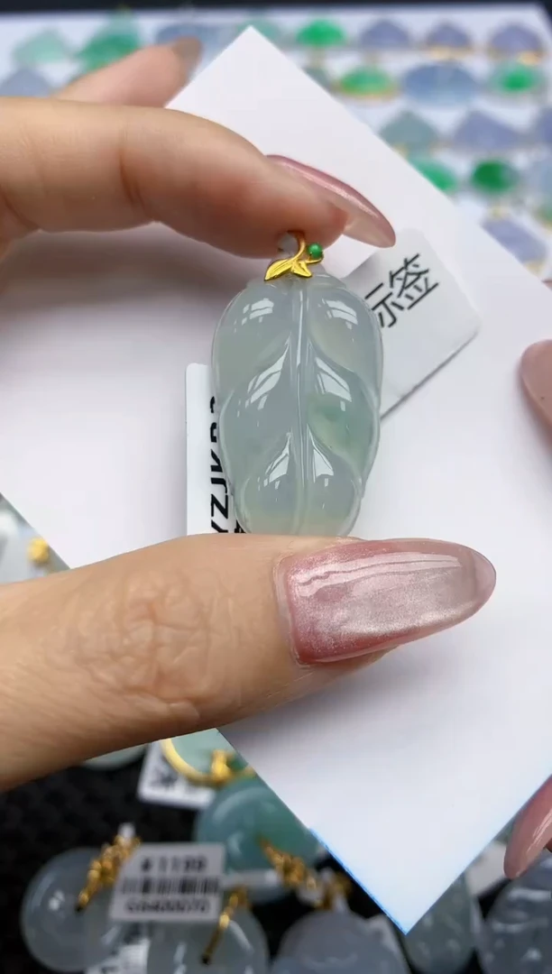 【闪购商品】翡翠挂件18K金镶嵌天然翡翠A货