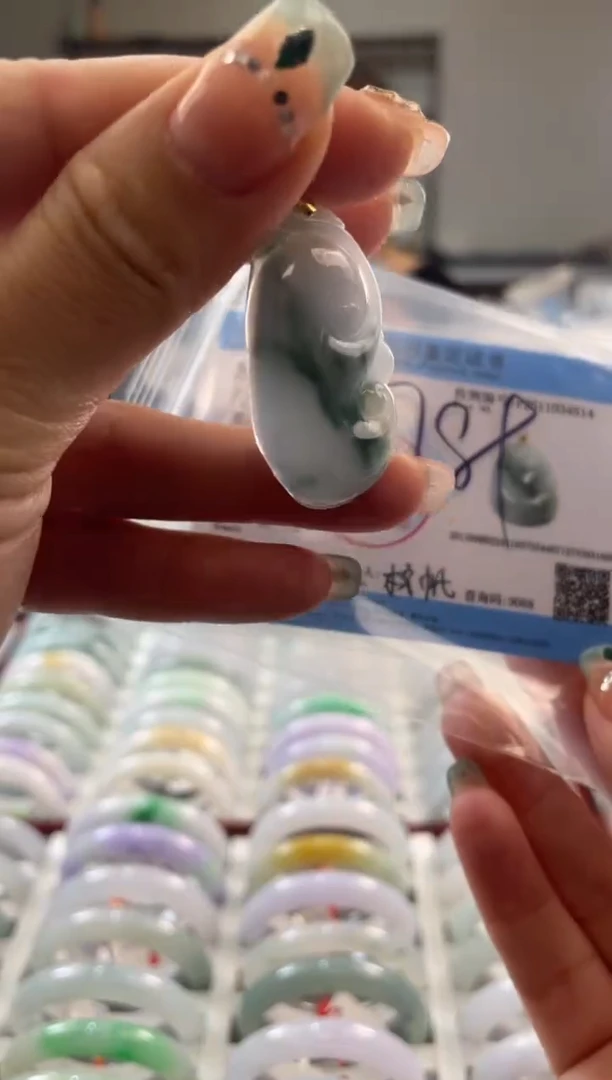 颈饰未镶嵌翡翠多样性发一