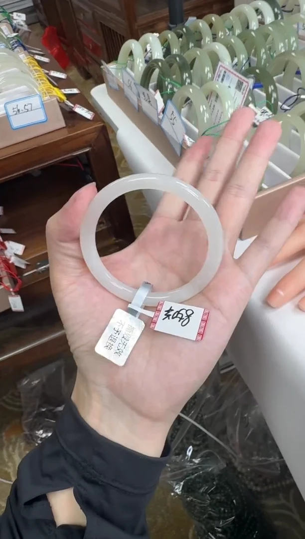 未镶嵌手镯和田玉56-