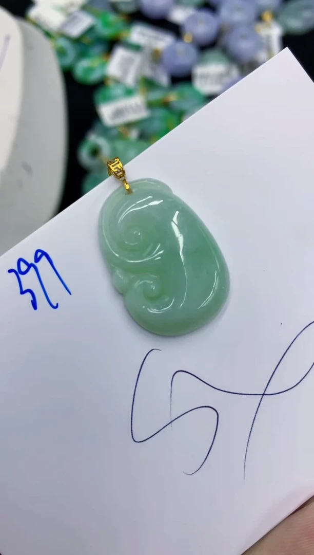 翡翠18K金镶嵌颈饰11111111111