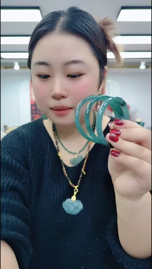 【闪购商品】树脂制品2140蓝叮当镯57-58圈口