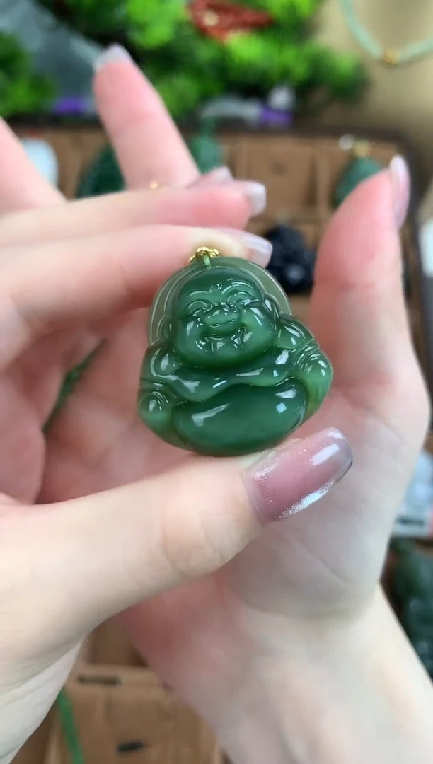 和田玉未镶嵌颈饰吊坠