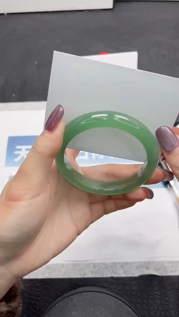 【闪购商品】石英质玉手镯未镶嵌153-58