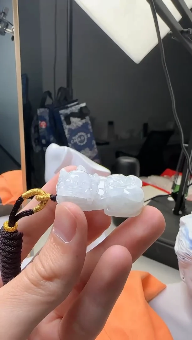 【闪购商品】翡翠吊坠(不含链)未镶嵌翡翠吊坠73