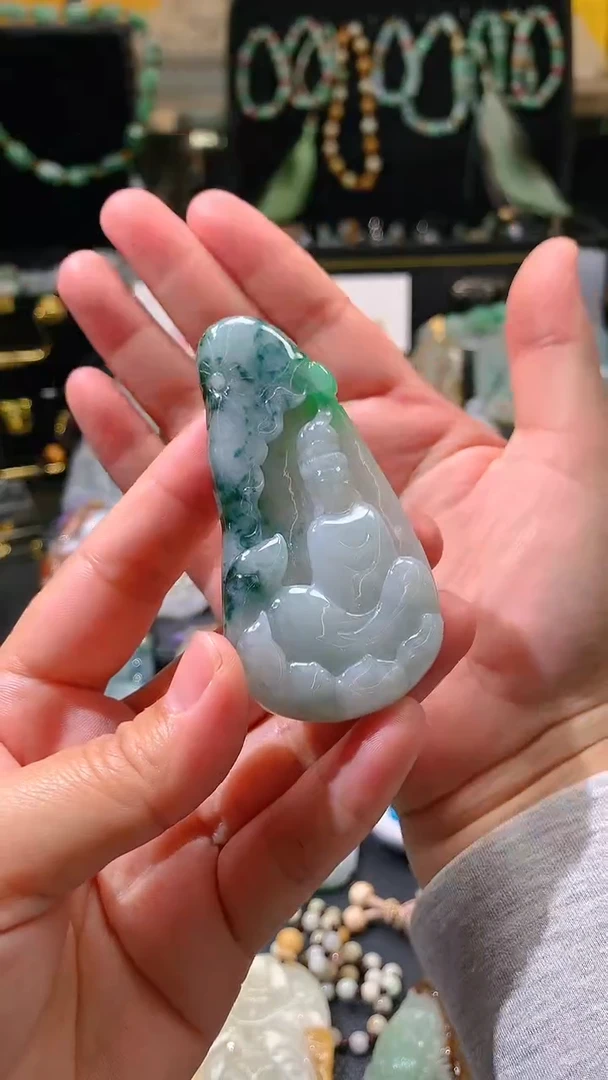 【闪购商品】翡翠颈饰未镶嵌挂件