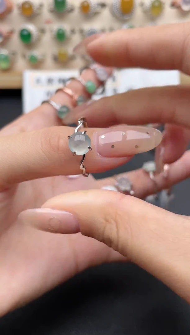 【闪购商品】翡翠戒指银S925镶嵌一物一证一礼盒