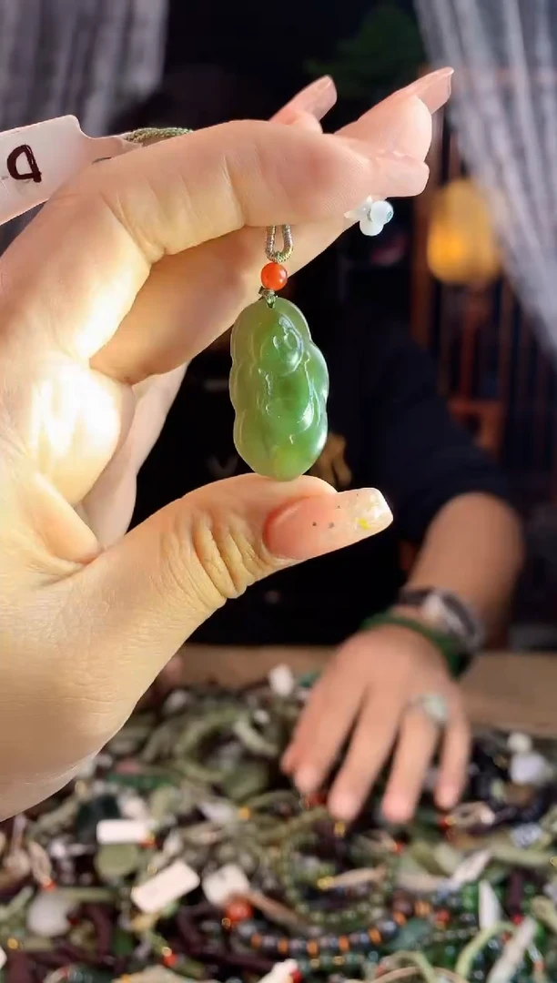 【闪购商品】和田玉挂件未镶嵌多样性发一