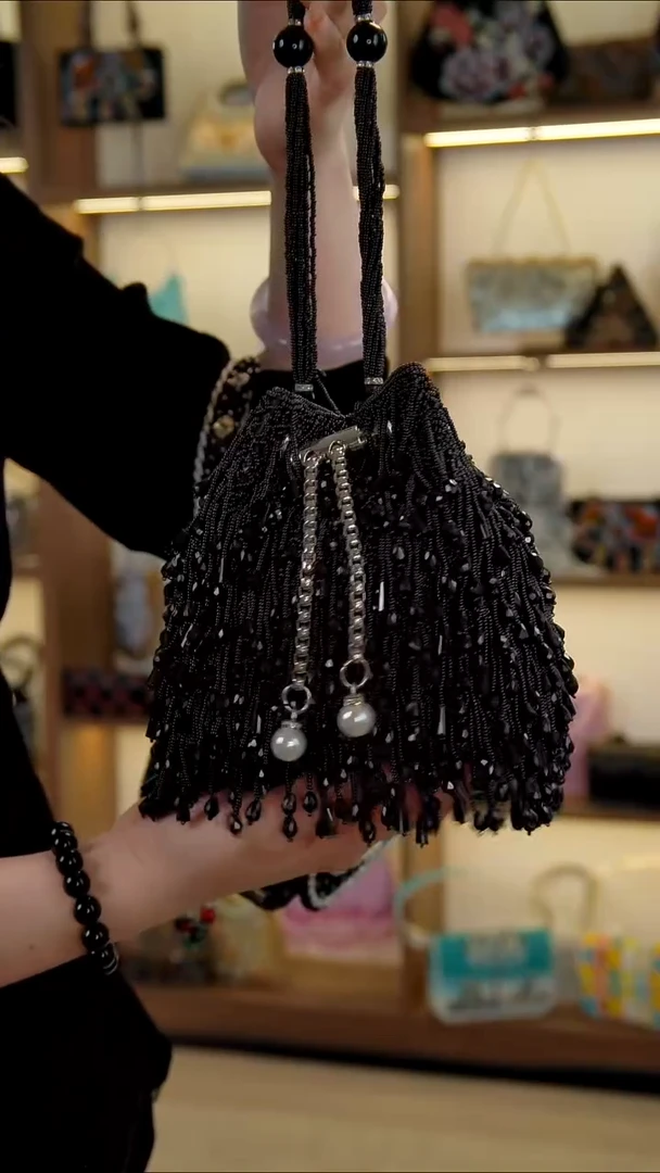 织物58百格汇手工串珠包