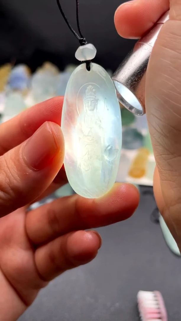 未镶嵌定制翡翠毛货观音