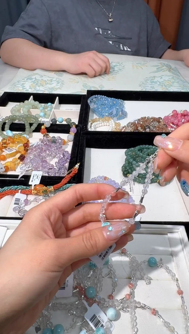 【闪购商品】水晶手链银S925镶嵌A039蓝月海纹单珠款