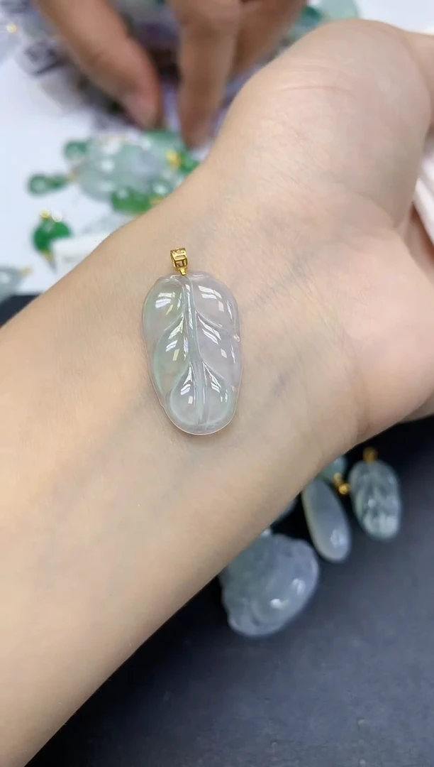 颈饰18K金镶嵌翡翠天然缅甸翡翠A货百元以上9元证书费自理