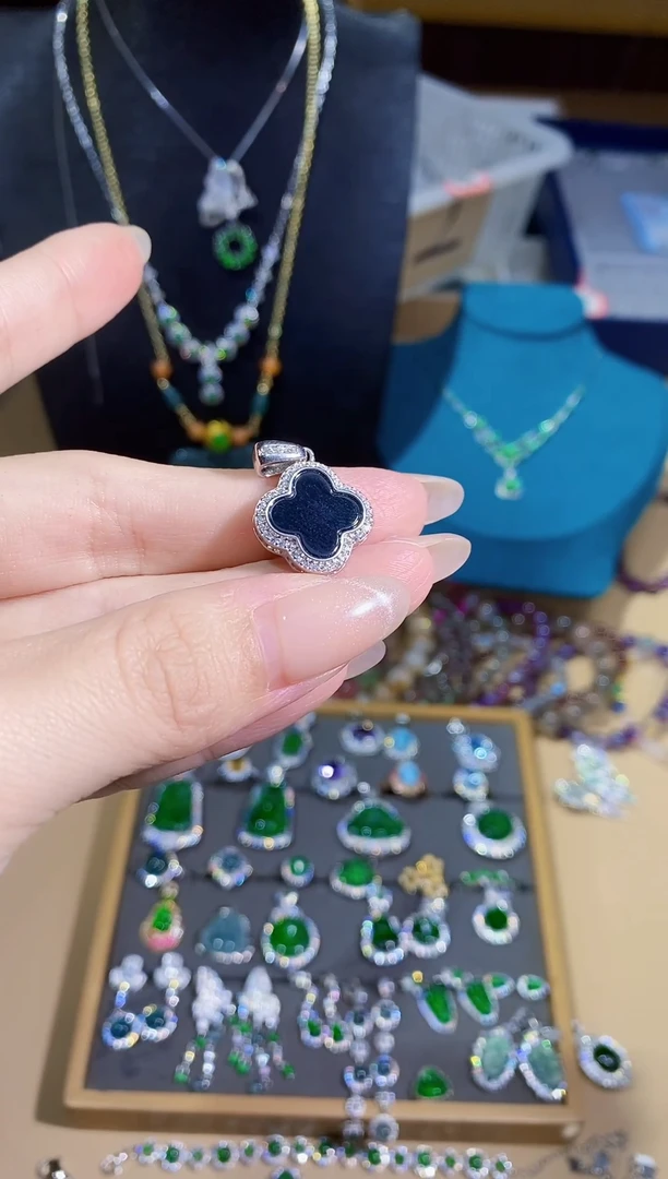 【闪购商品】翡翠吊坠(不含链)未镶嵌多样性发其一【19】