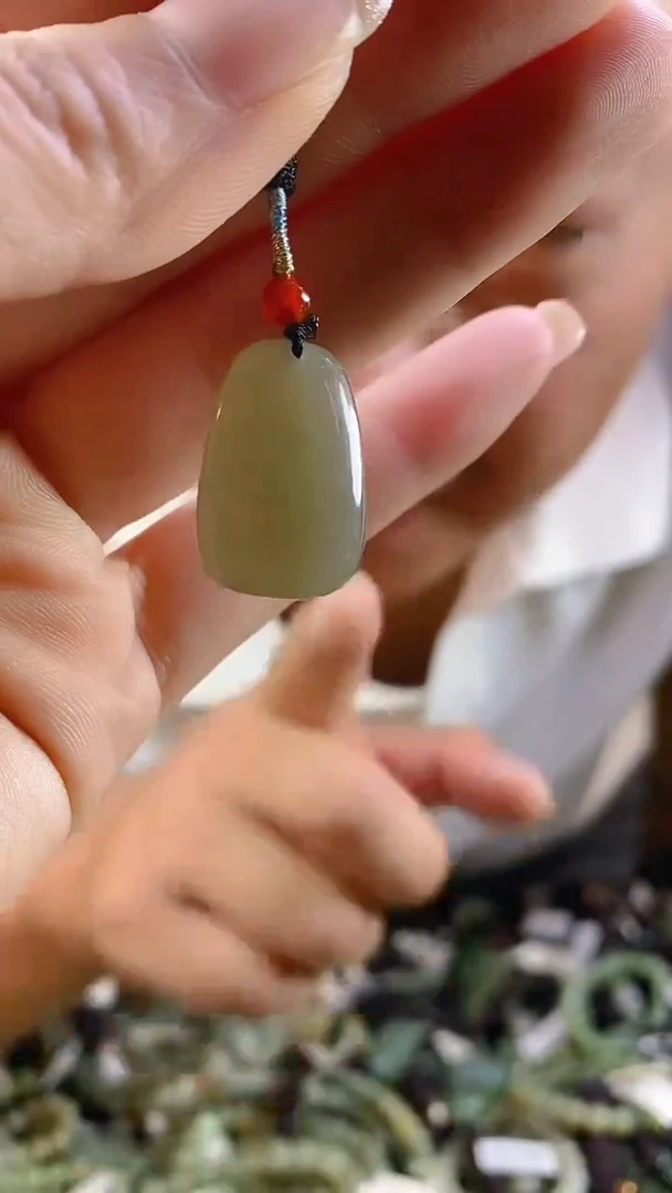 和田玉未镶嵌颈饰多样性发货，拍一发一