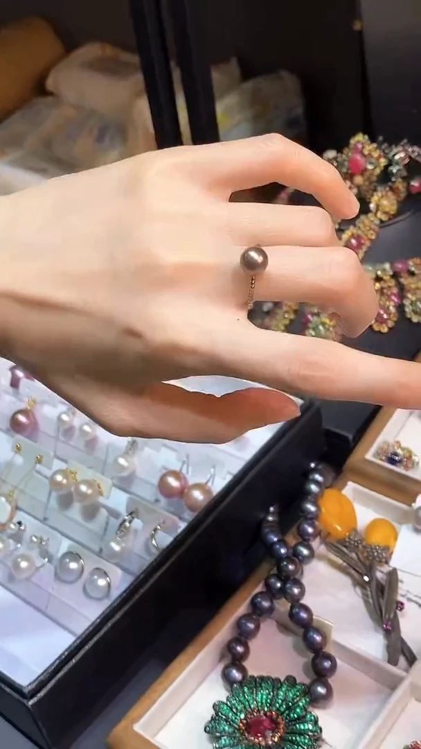 铜合金亚克力金色戒指