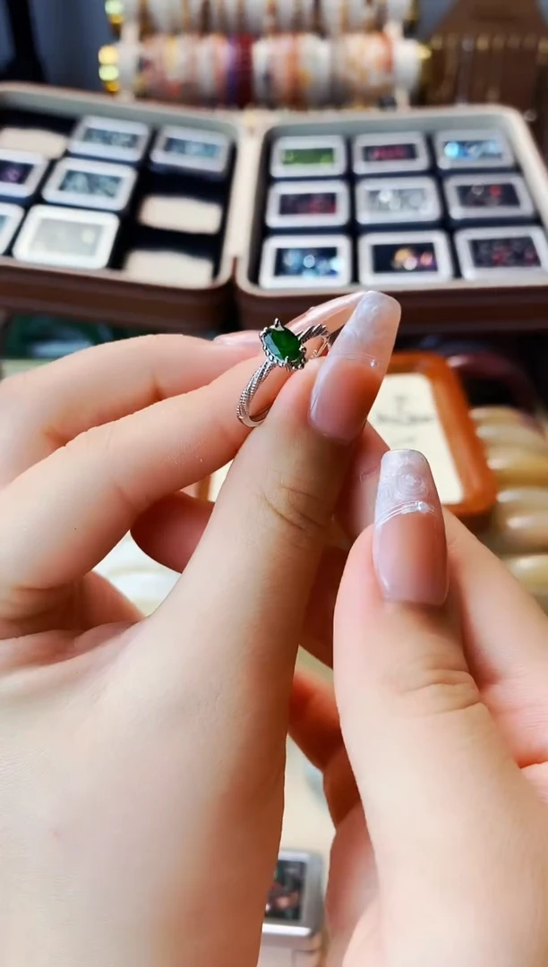 1124透辉石银S925镶嵌戒指