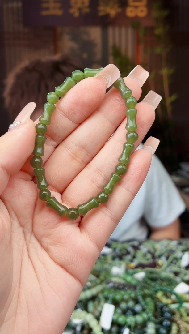 和田玉未镶嵌颈饰拍一发一