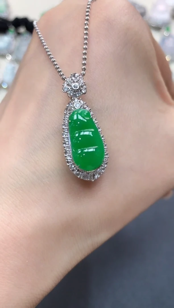 【闪购商品】翡翠吊坠(不含链)18K金镶嵌n104  