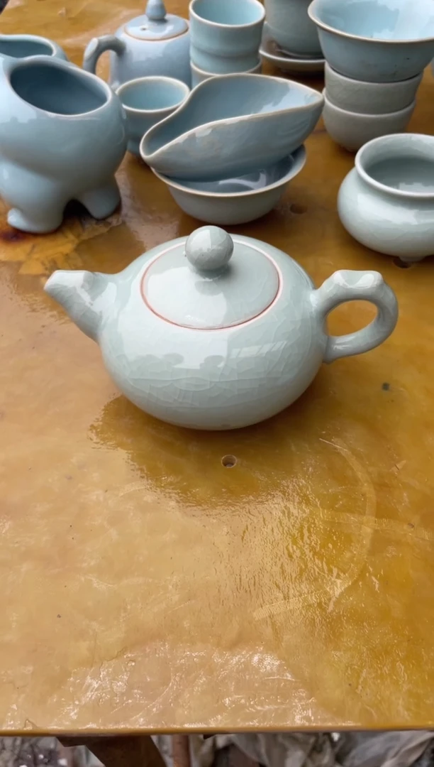 龙腾壶 粉青釉 微瑕 朱家汝窑款