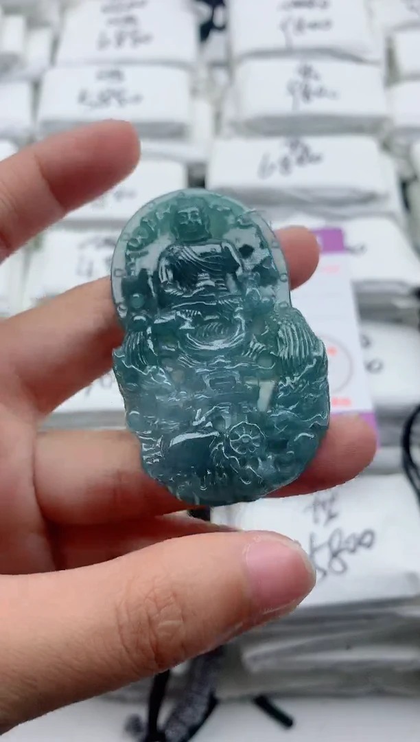 翡翠未镶嵌颈饰1