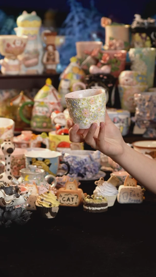 摆件陶景德镇釉下彩手绘设计师款陶瓷