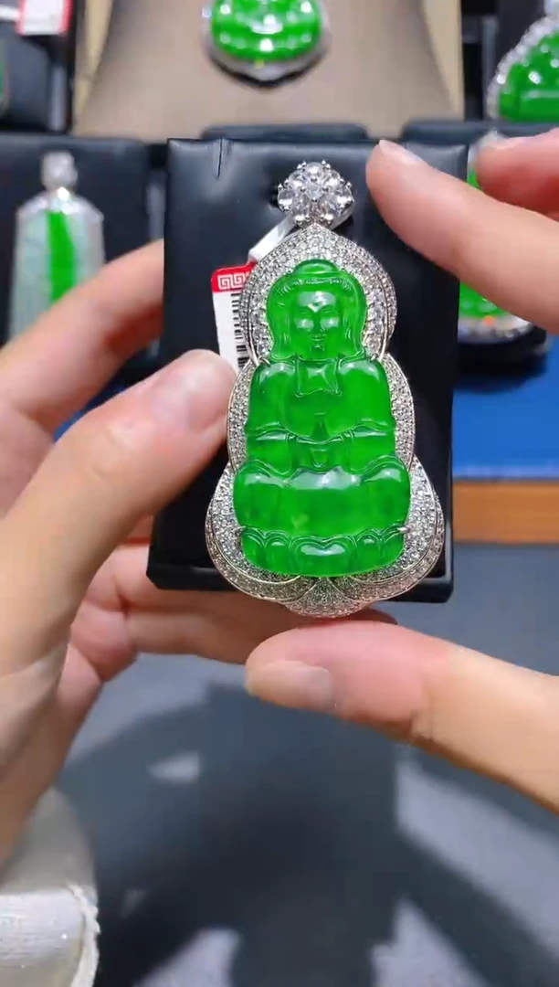 【闪购商品】翡翠颈饰未镶嵌天然A货翡翠k05