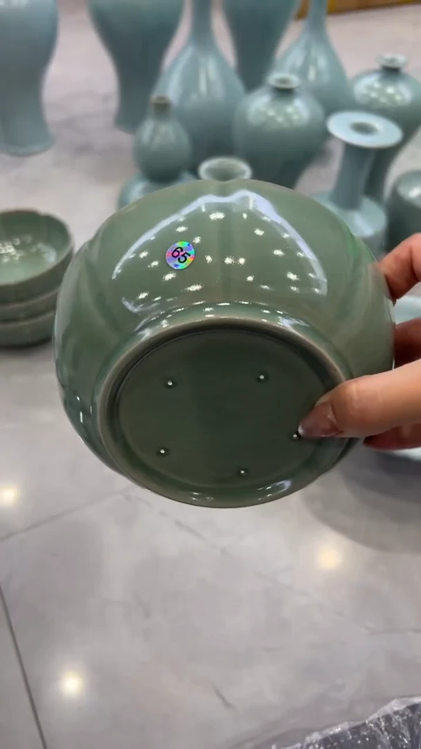 瓷片仿古翡翠绿花口盘大瑕65
