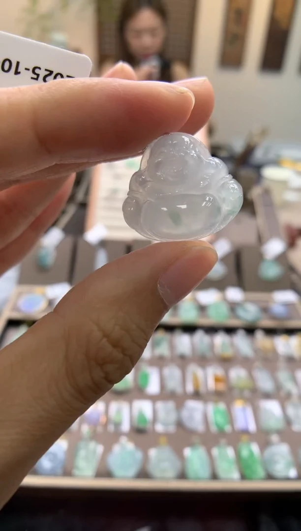 颈饰未镶嵌翡翠佛公