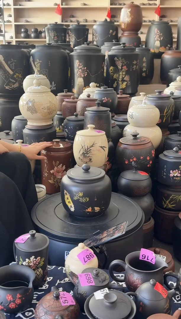 罐瑕疵茶叶罐  苹果彩填   083