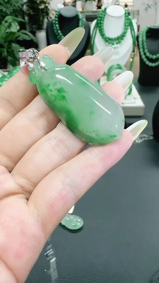 未镶嵌1石英质玉（非洲翠）/9261