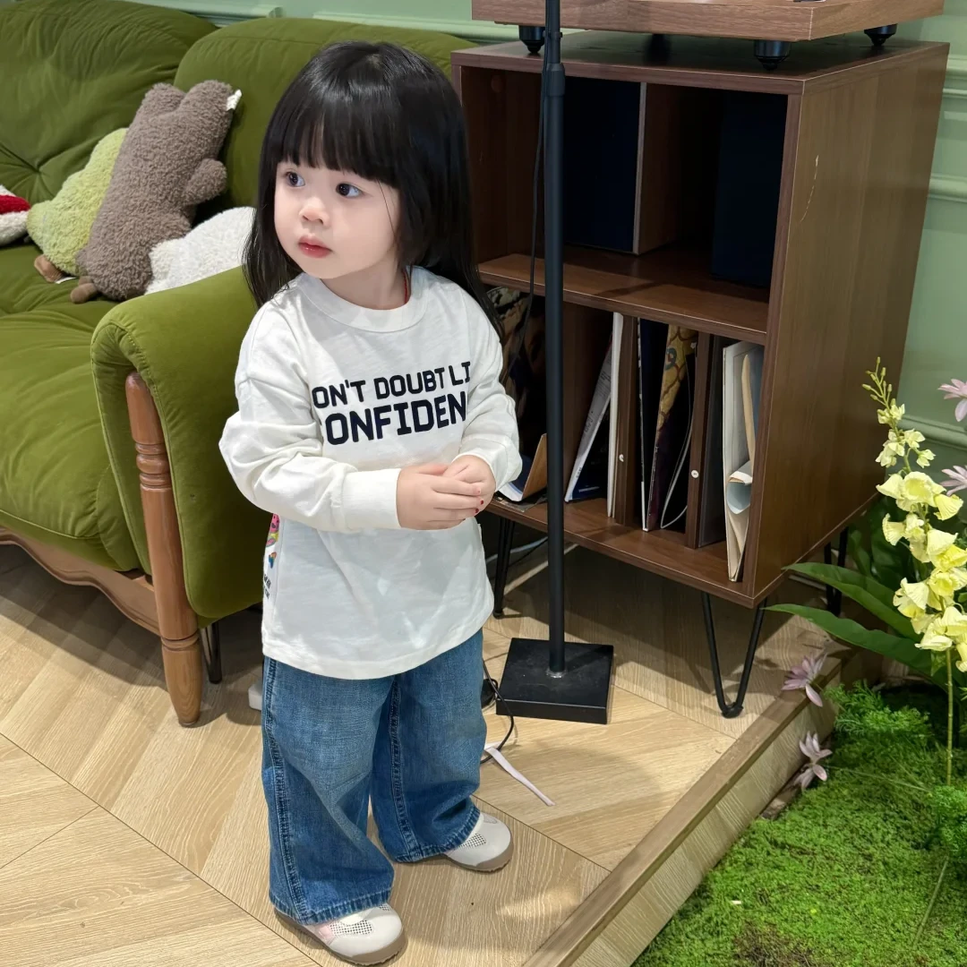 壹妈秋季宝宝卡通印花白色卫衣洋气休闲女童韩版蓝色牛仔裤套装