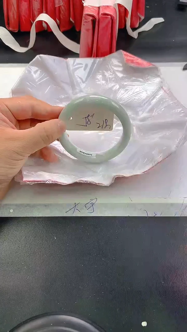 未镶嵌手镯翡翠218