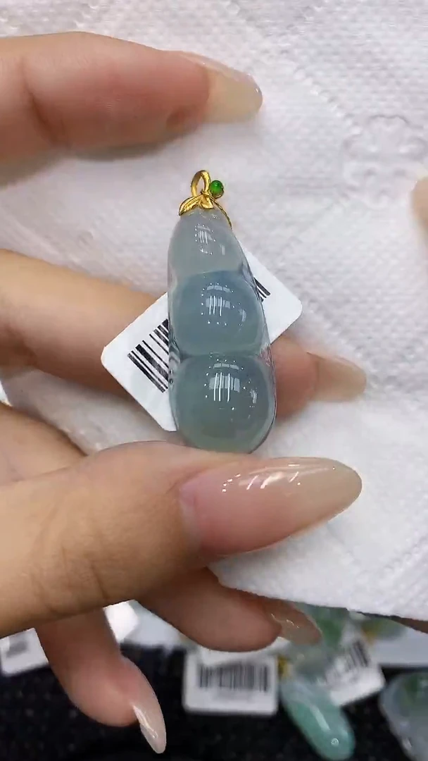 翡翠18K金镶嵌颈饰111111111111