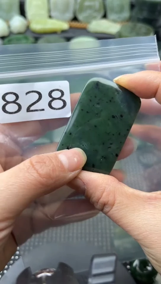 未镶嵌和田玉珠宝半成品牌子