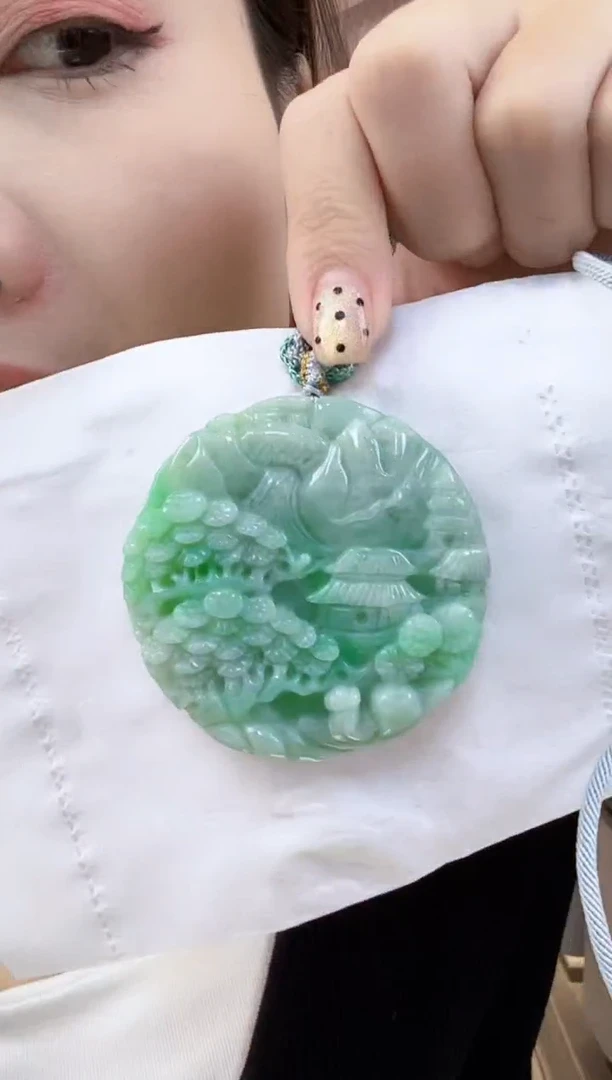 颈饰未镶嵌翡翠山水牌