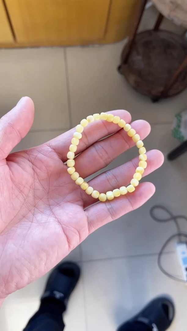 手链蜜蜡未镶嵌安*人，小方糖单圈手串