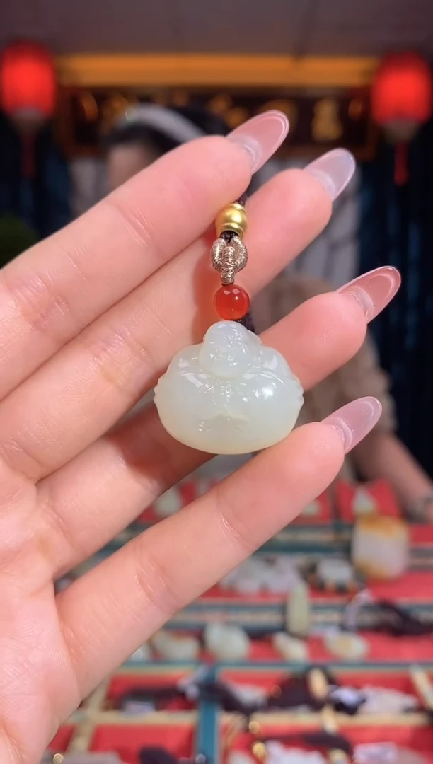 和田玉未镶嵌挂件抱抱佛