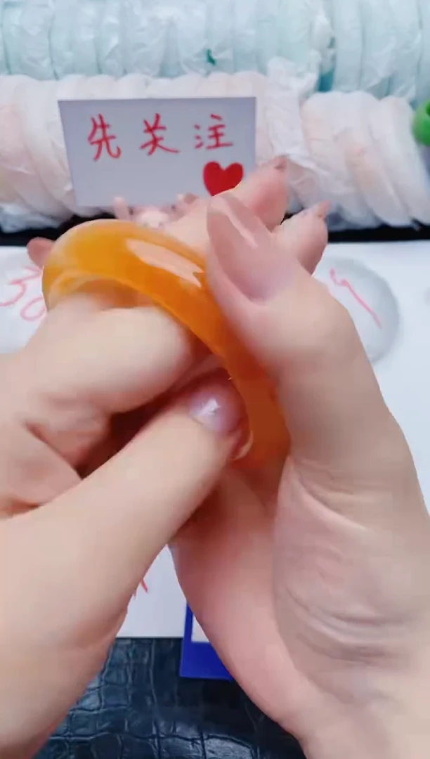 石英质玉手镯未镶嵌w83+59-60