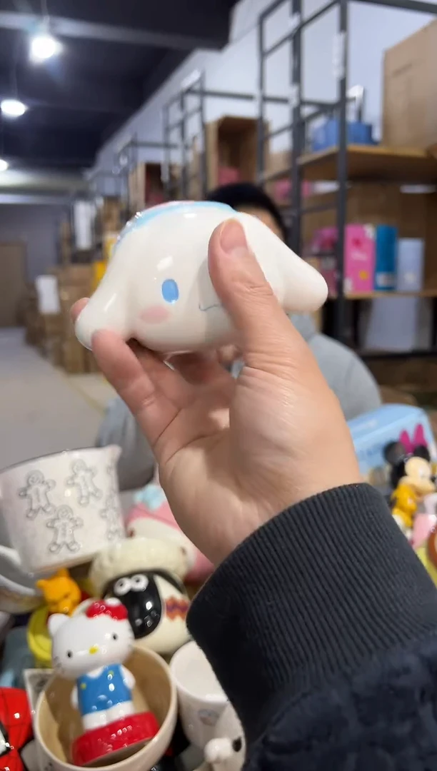 【闪购商品】杯原盒Q版玉桂狗钱罐