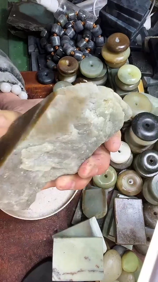 未镶嵌和田玉珠宝半成品1