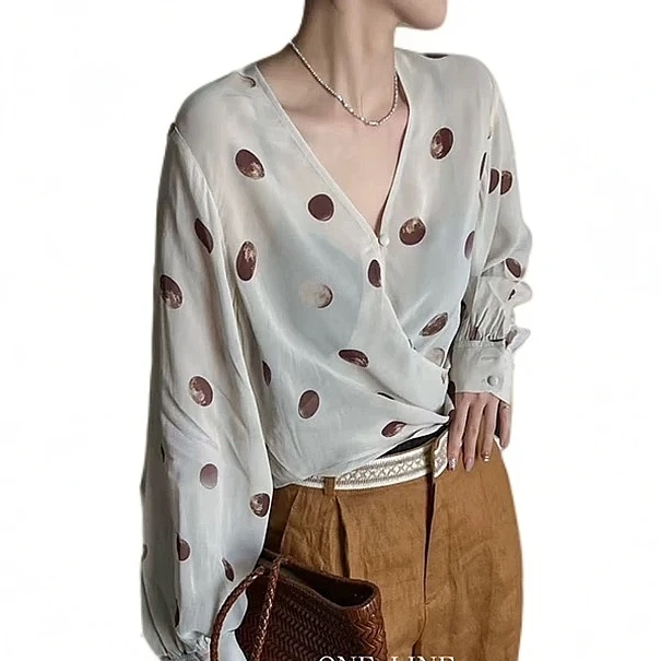 A035波点印花v领上衣衬衫