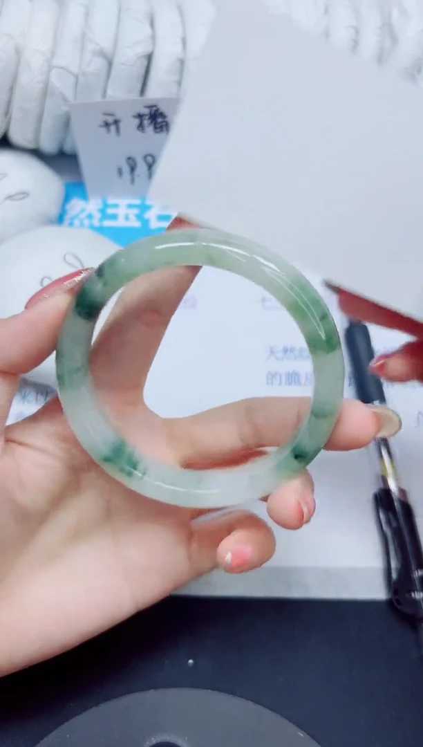 石英质玉手镯未镶嵌5/62.3