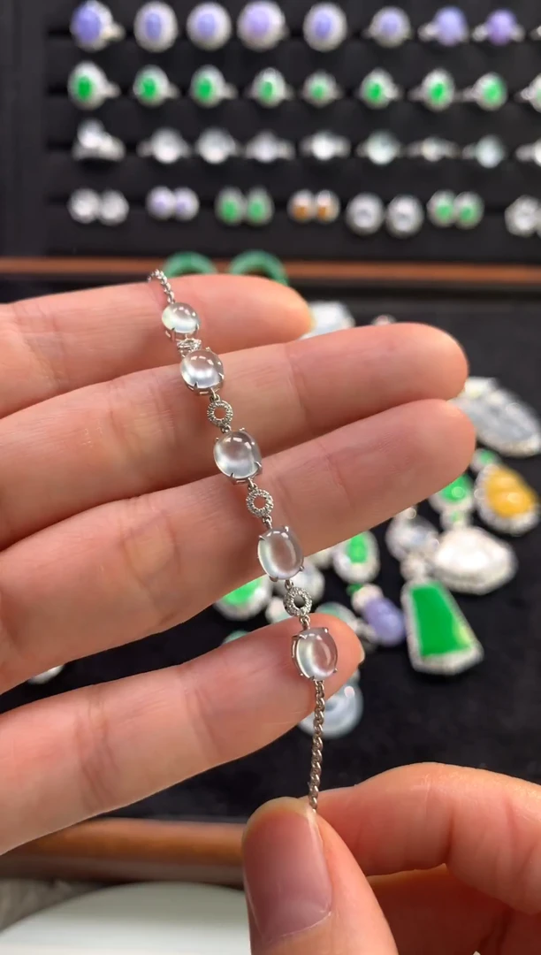 18K金镶嵌手链翡翠高冰蛋面手链