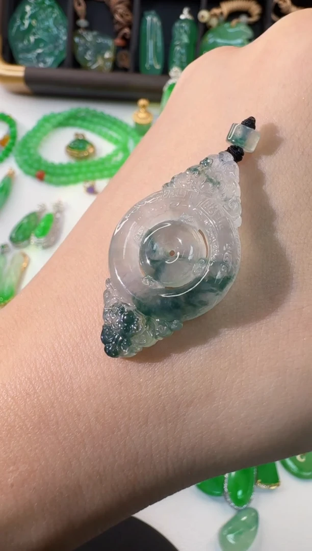 颈饰未镶嵌翡翠缅甸A货翡翠