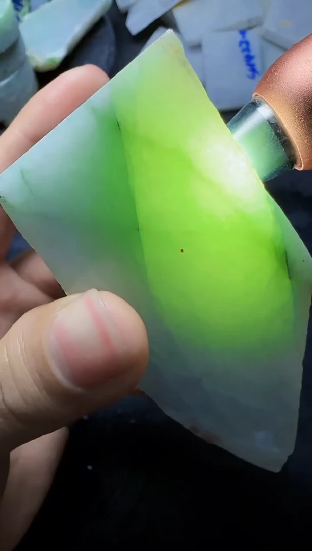 【闪购商品】翡翠挂件未镶嵌165翡翠